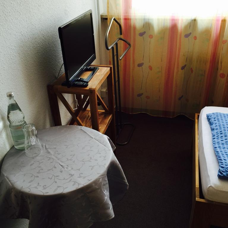 Hotel-Zahringerstube Neuenburg am Rhein Szoba fotó